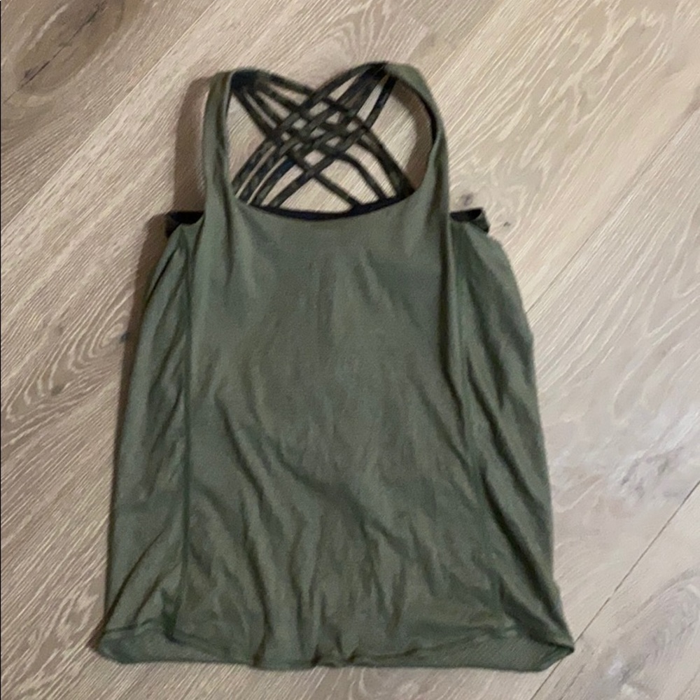 Lululemon tank